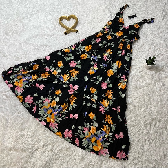 NWT LULUS Beloved Bae Black Floral Print Tie-Strap Tiered Maxi Dress - Picture 2 of 10